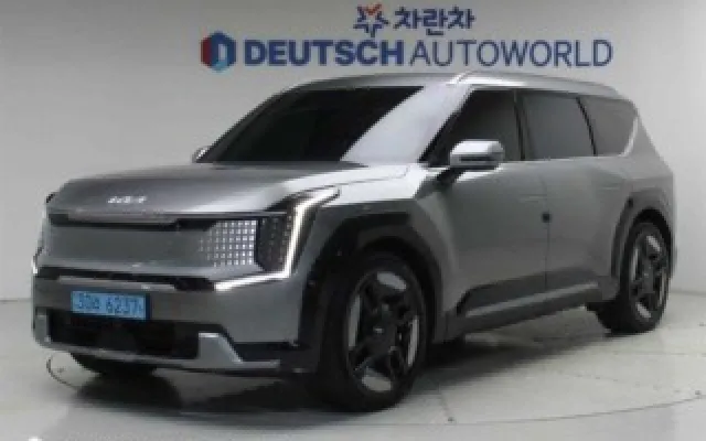 EV9스탠다드 중고차 EV9 롱레인지 4WD 매물 사진 1 - 2023/07 96,362km