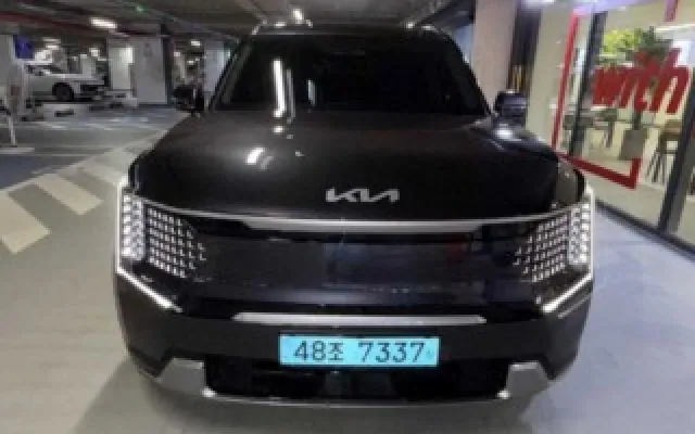 EV9스탠다드 중고차 EV9 롱레인지 4WD 매물 사진 9 - 2025/04 91,483km
