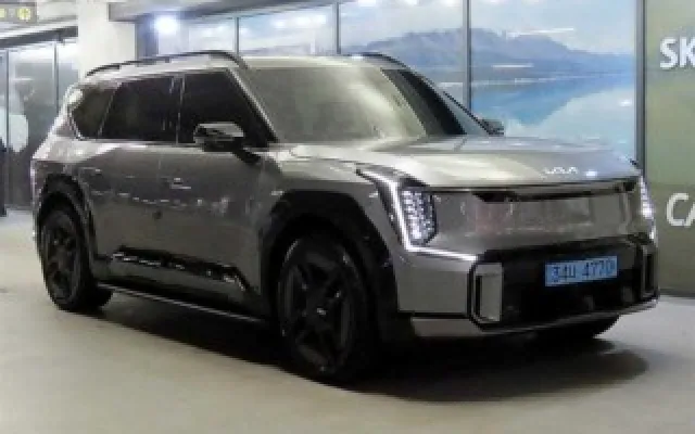 EV9스탠다드 중고차 EV9 롱레인지 4WD 매물 사진 2 - 2025/03 52,749km